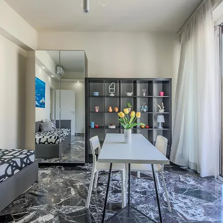- Rosselli 3bdr With Balcony Apartamento