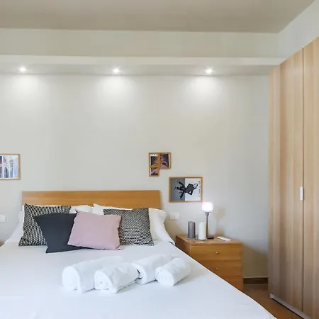 - Rosselli 3bdr With Balcony *